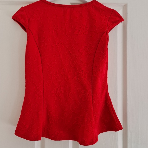 T-Shirt - Picture 2 of 4